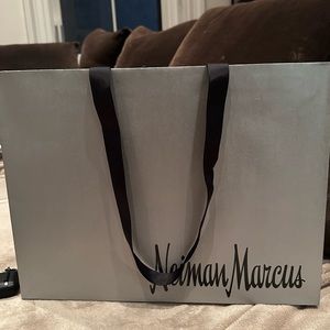 Medium size Neiman Marcus shopping bag - perfect condition